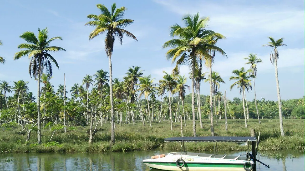 Kayaloram Resort Poovar 3*,